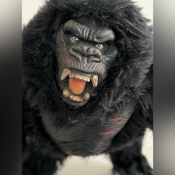 Universal Studios 2005 KING KONG Toy w/ Roaring Sound By Playmates Toys Tested - Picture 10 of 15